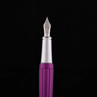 Diplomat Aero 14K Gold Fountain Pen - Violet 10