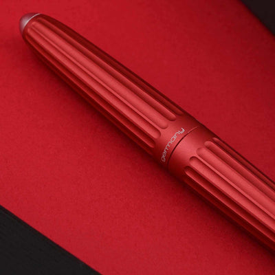 Diplomat Aero 14K Gold Fountain Pen - Red 9
