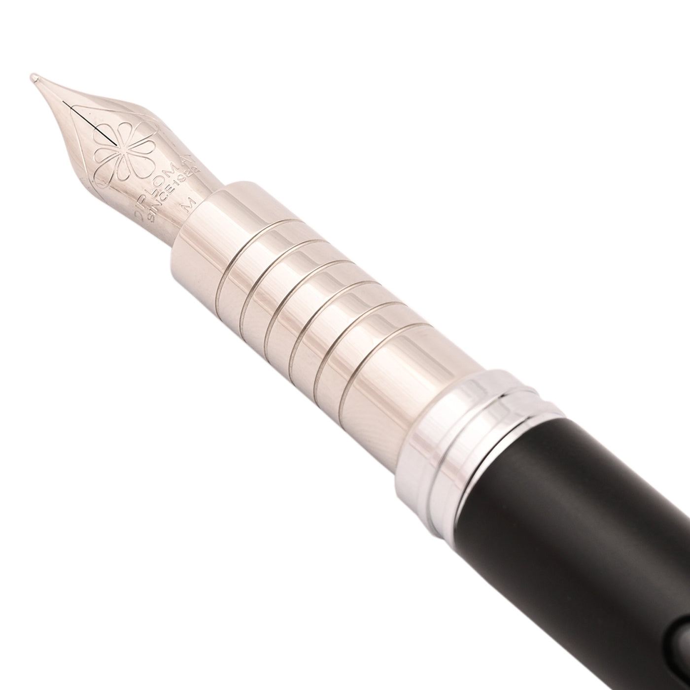 Diplomat Nexus Fountain Pen - Black/Chrome 2