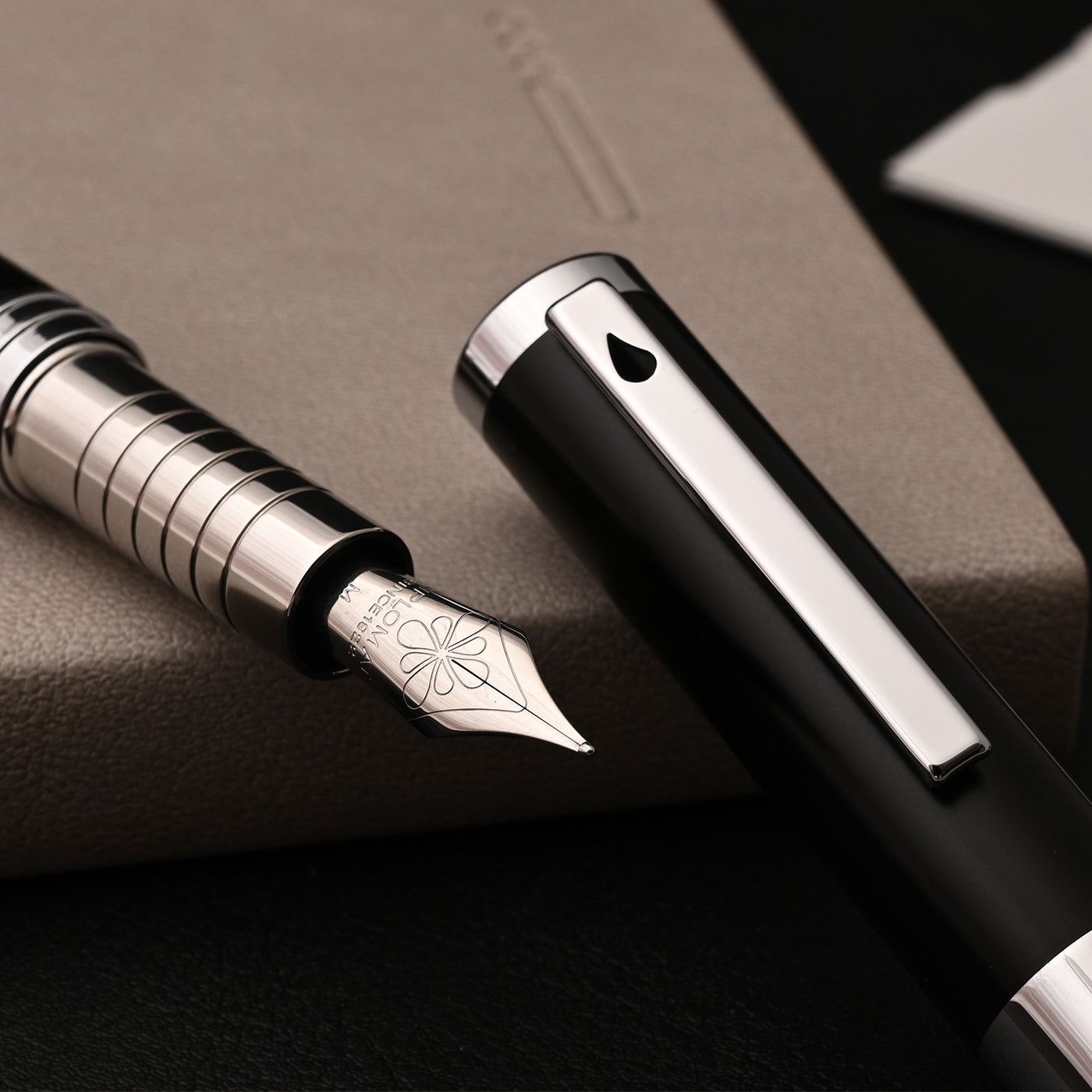 Diplomat Nexus Fountain Pen - Black/Chrome 6