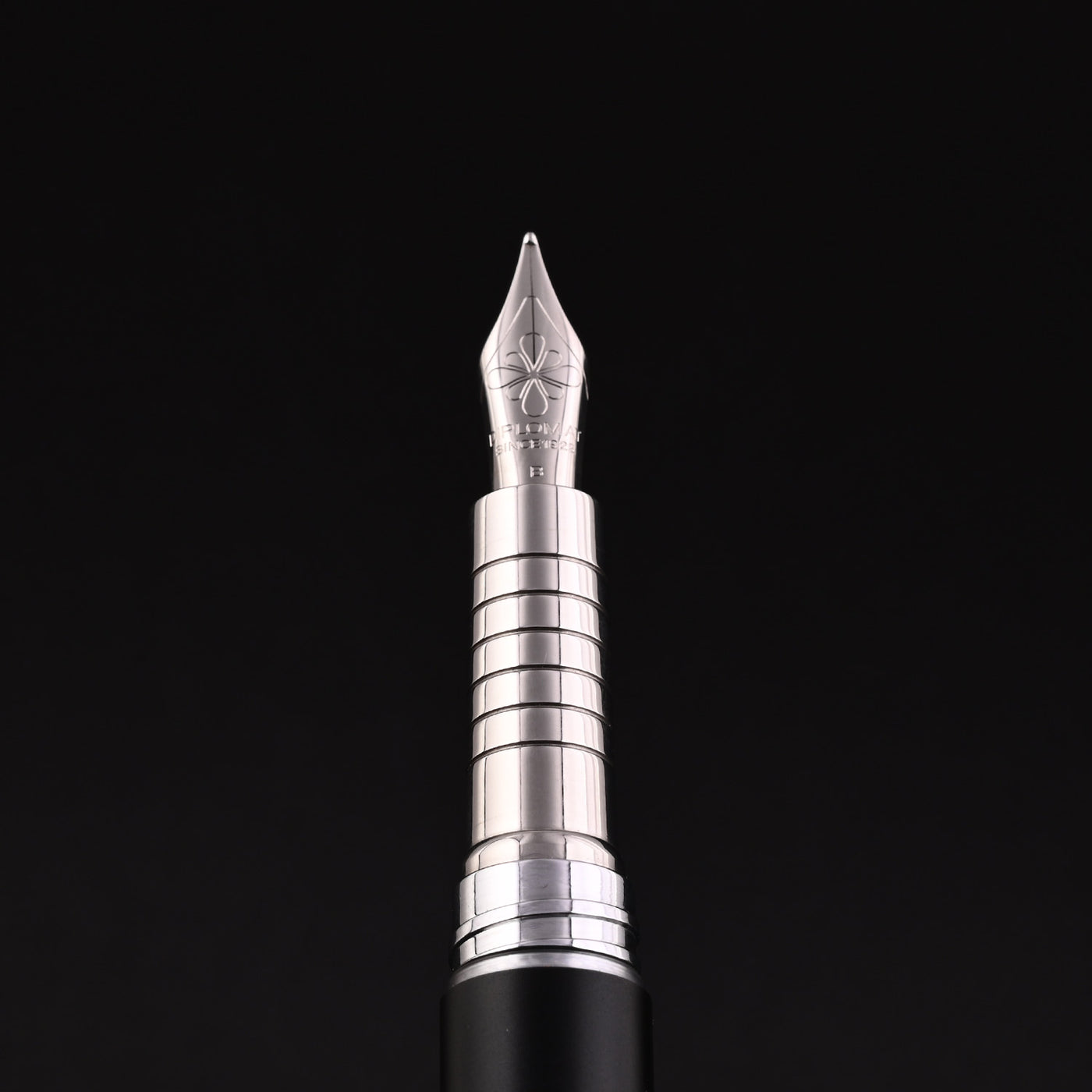 Diplomat Nexus Fountain Pen - Demo Black CT 10