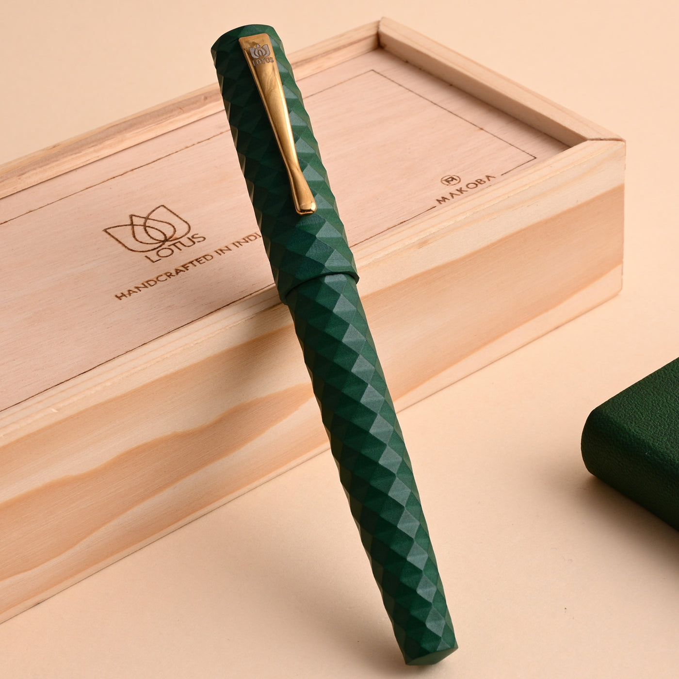 Lotus Palmae Ebonite Fountain Pen - Deep Green GT 2