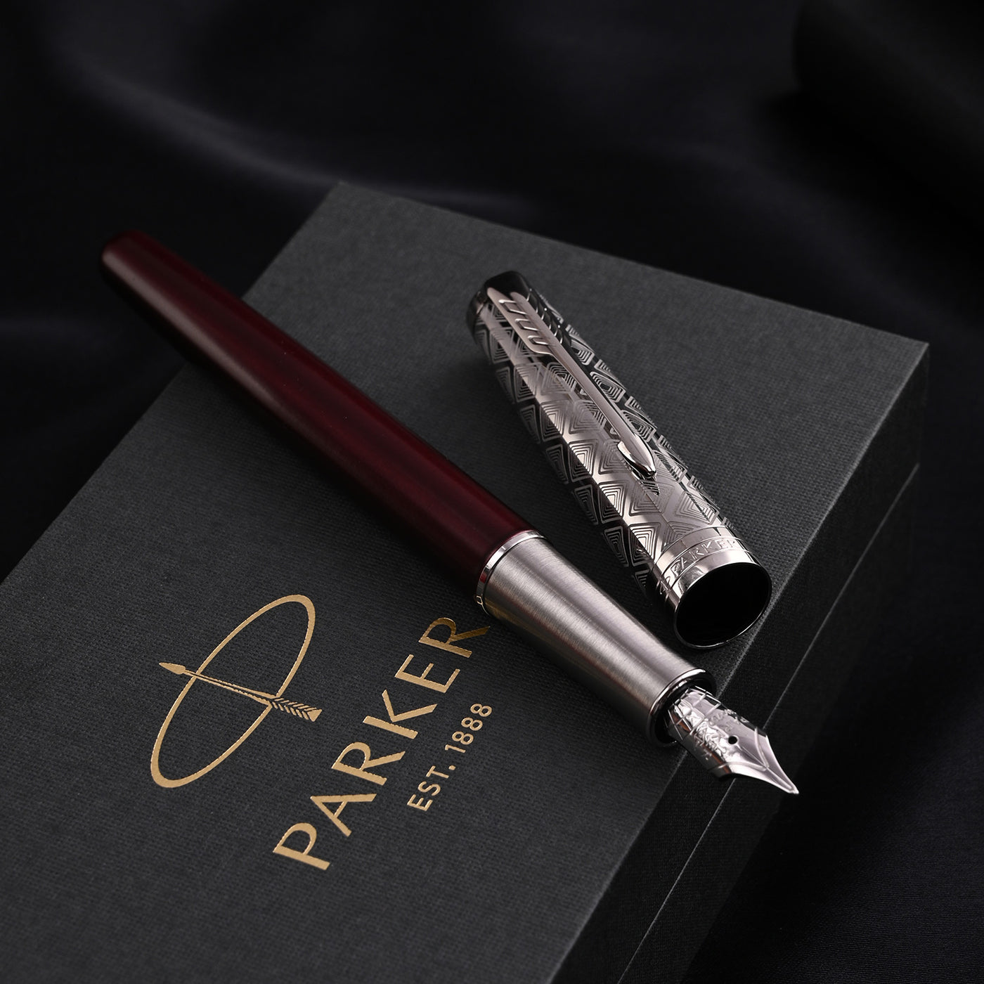 Parker Sonnet Premium Fountain Pen - Metal & Red CT 11