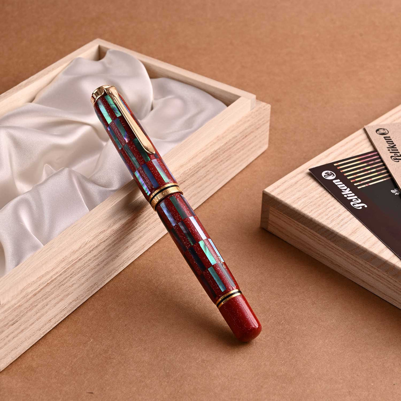 Pelikan M1000 Fountain Pen - Raden Red Infinity (Limited Edition) 15