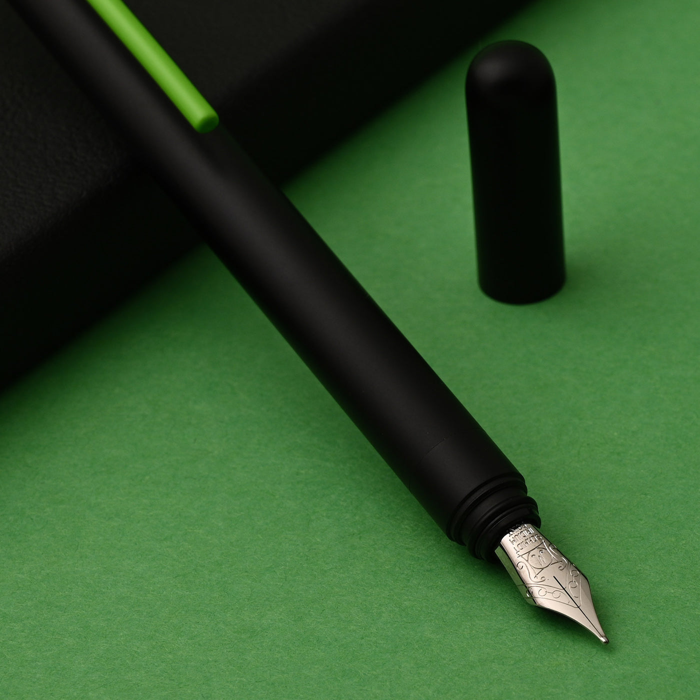 Pininfarina Segno Grafeex Fountain Pen - Verde 8