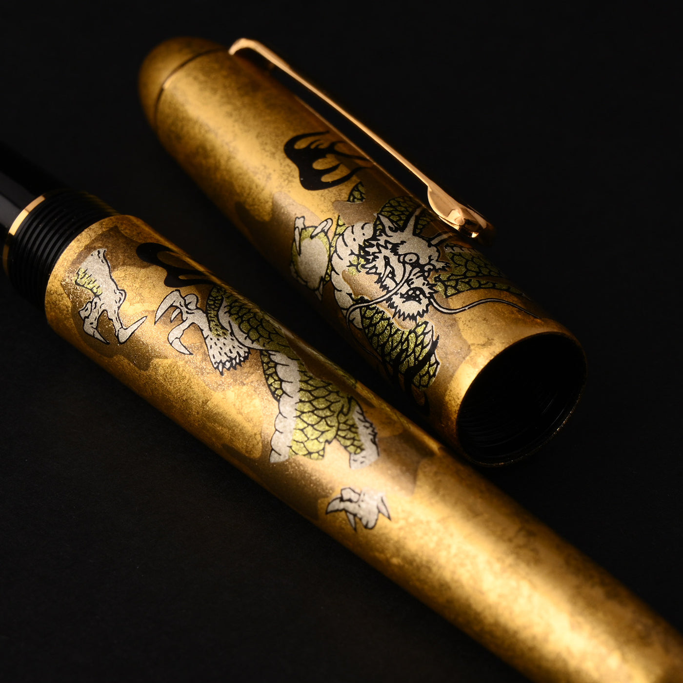 Platinum 3776 Century Fountain Pen - Kanazawa Gold Leaf & Ascending Dragon 10