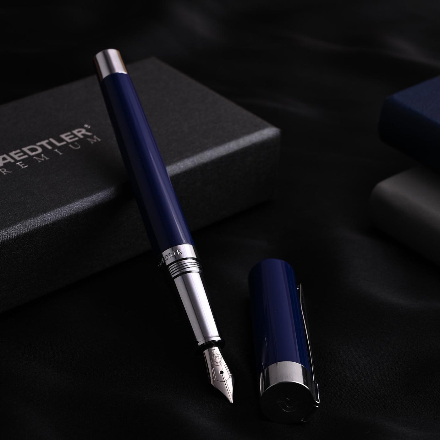 Staedtler Premium Resina Fountain Pen - Blue CT 8
