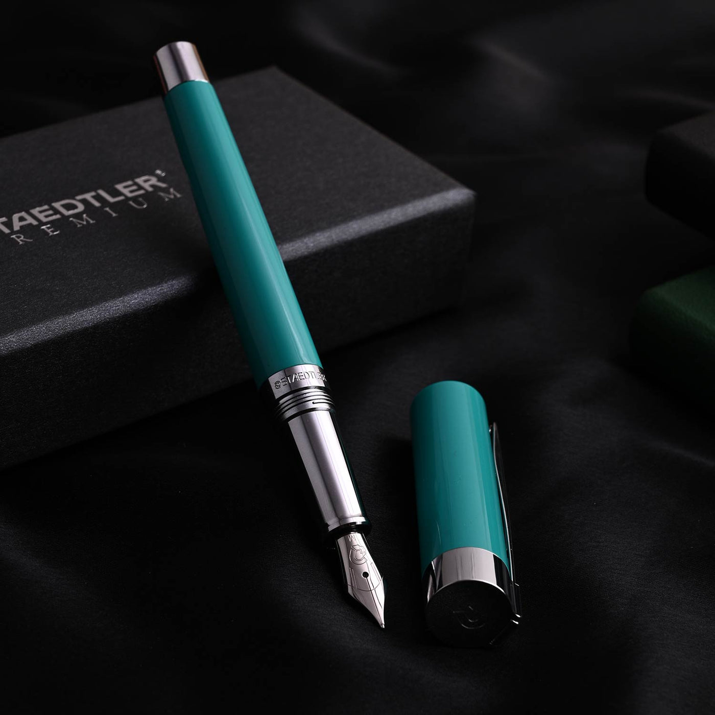Staedtler Premium Resina Fountain Pen - Turquoise CT 8