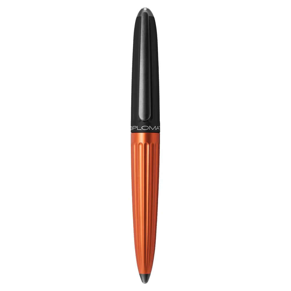 Diplomat Aero 14K Gold Fountain Pen - Black Orange 6