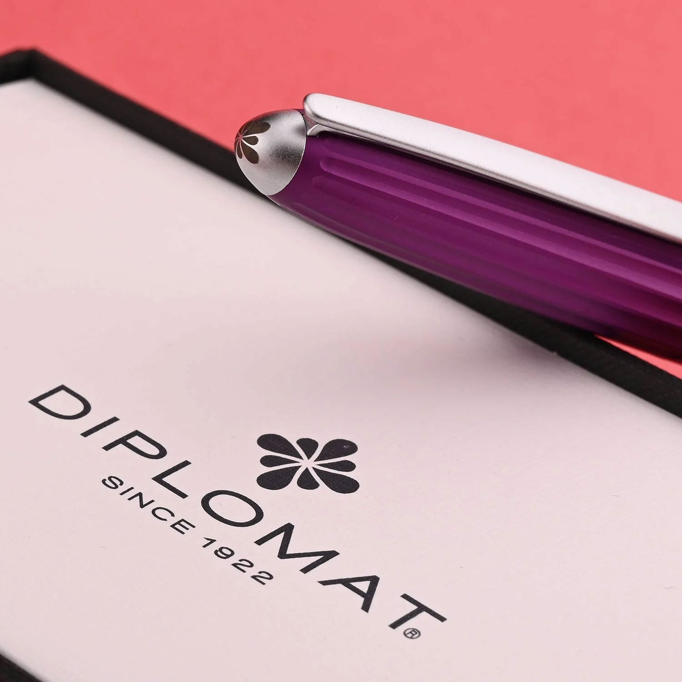 Diplomat Aero Fountain Pen - Violet 7