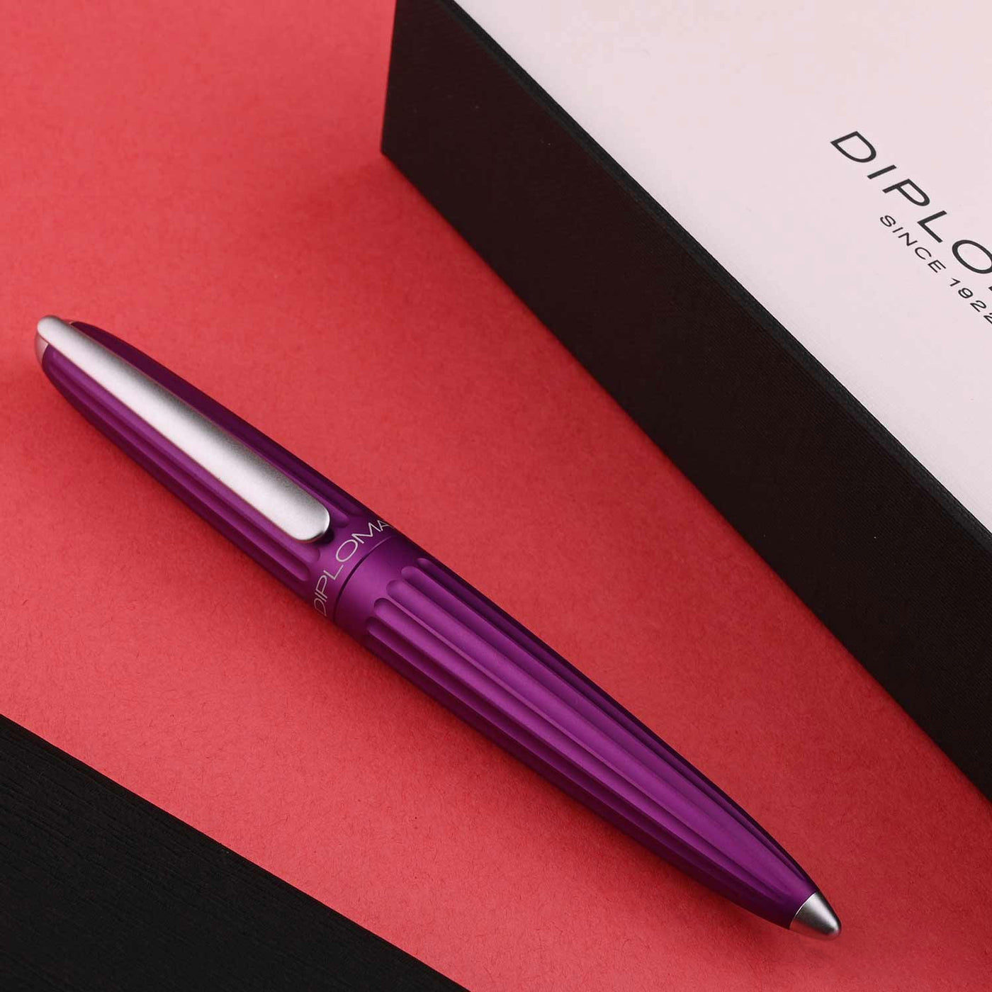 Diplomat Aero Fountain Pen - Violet 8
