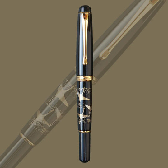 Wancher x Kuretake Yumeginga Kindai Maki-e Kakuju Fountain Pen - Black GT