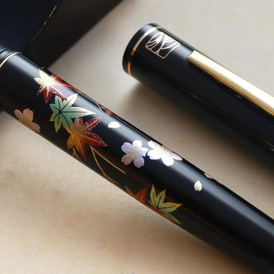 Wancher x Kuretake Kindai Maki-e Sakura Ni Kouyou Fountain Pen - Black GT