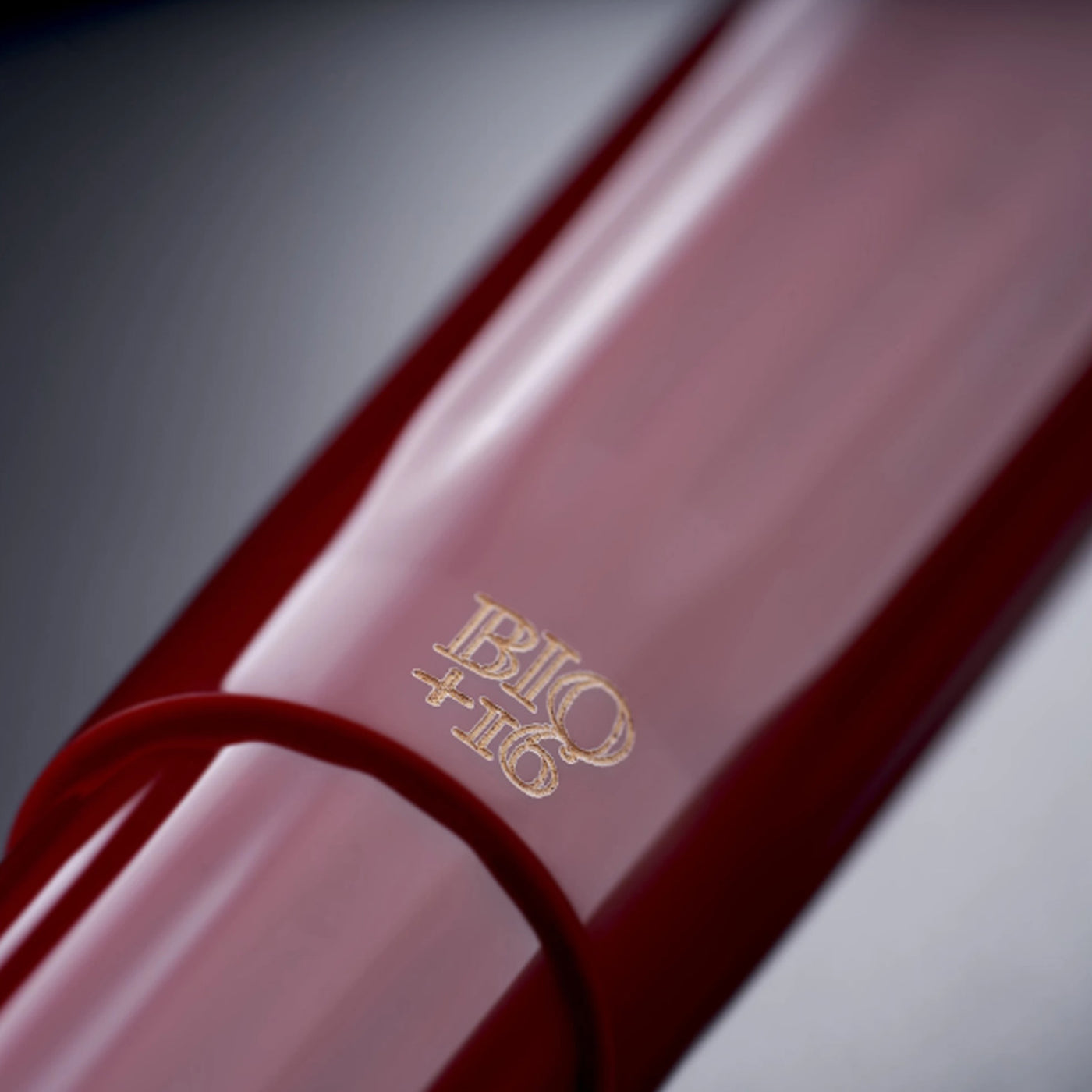 Delta Bio+16 14K Gold Fountain Pen - Coral GT 12