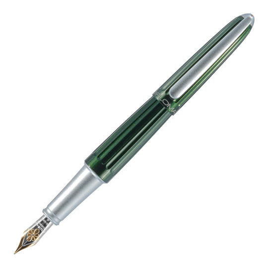 Diplomat Aero 14K Gold Fountain Pen - Evergreen CT