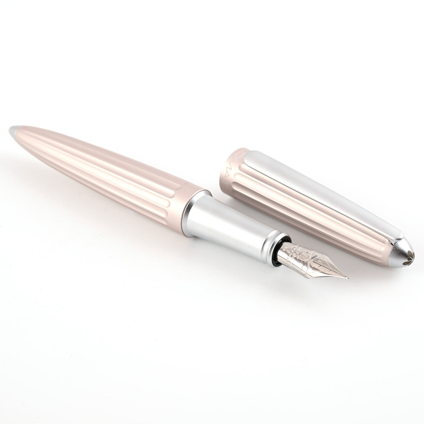 Diplomat Aero Fountain Pen - Antique Rose 3