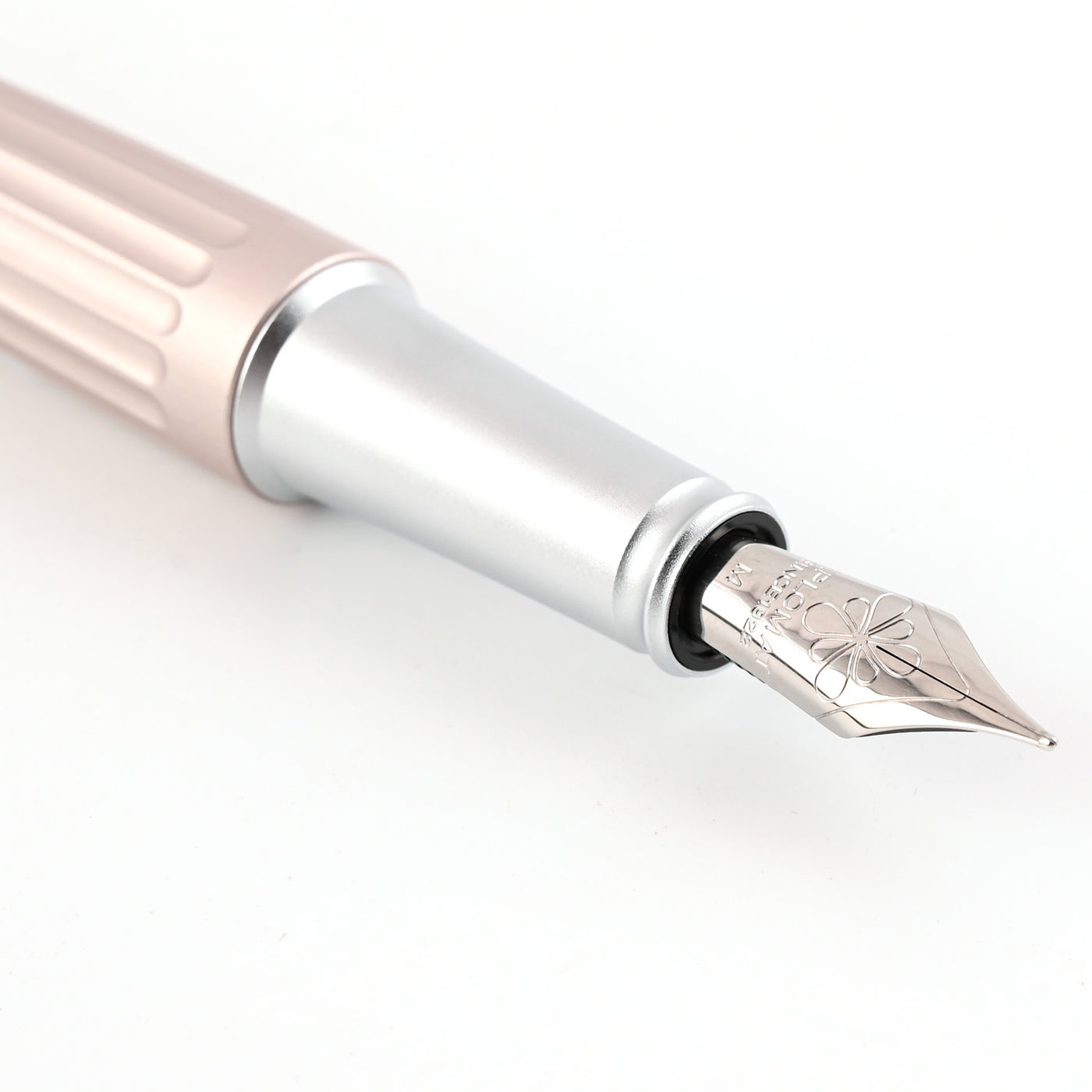 Diplomat Aero Fountain Pen - Antique Rose 4