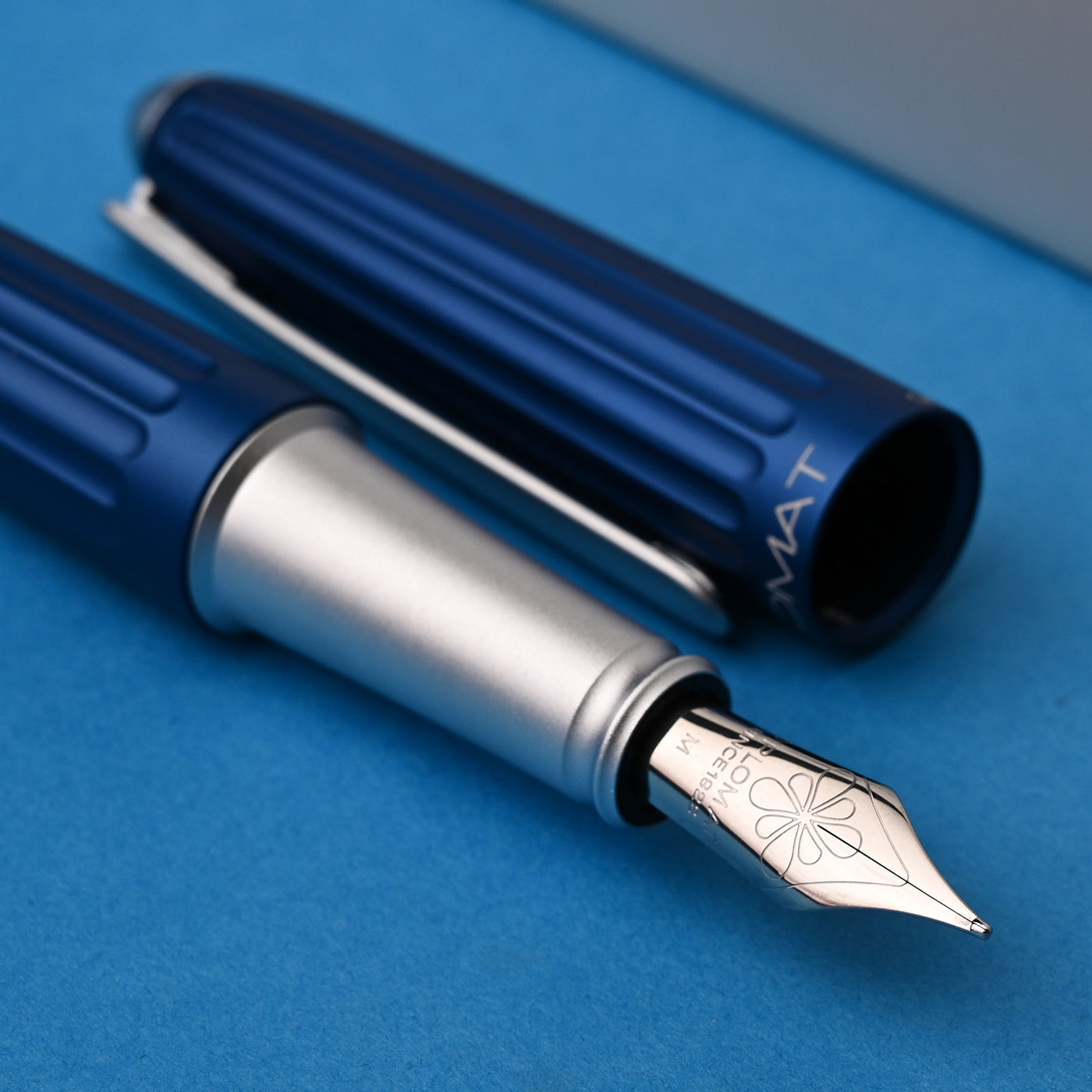 Diplomat Aero Fountain Pen - Blue 8