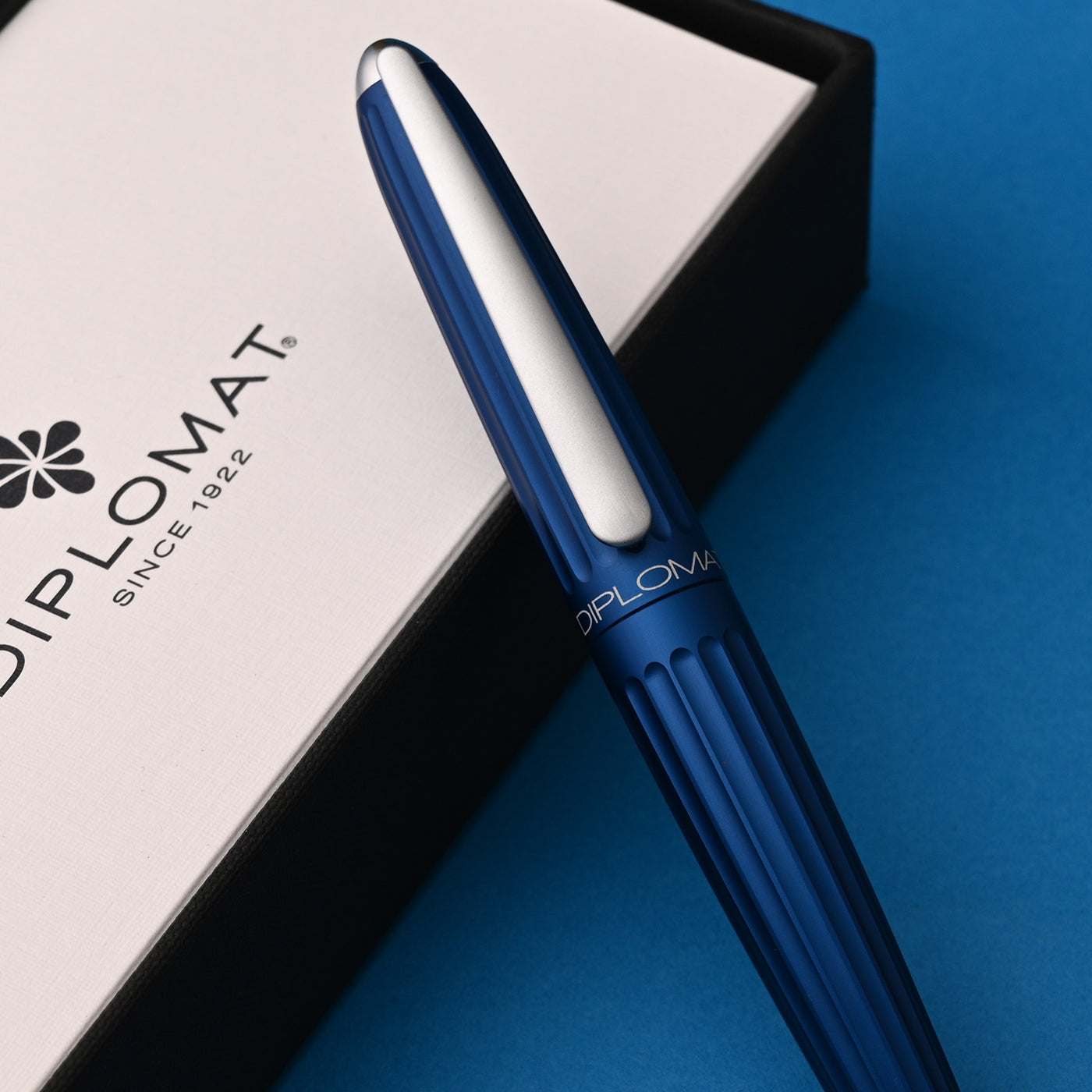 Diplomat Aero Fountain Pen - Blue 9