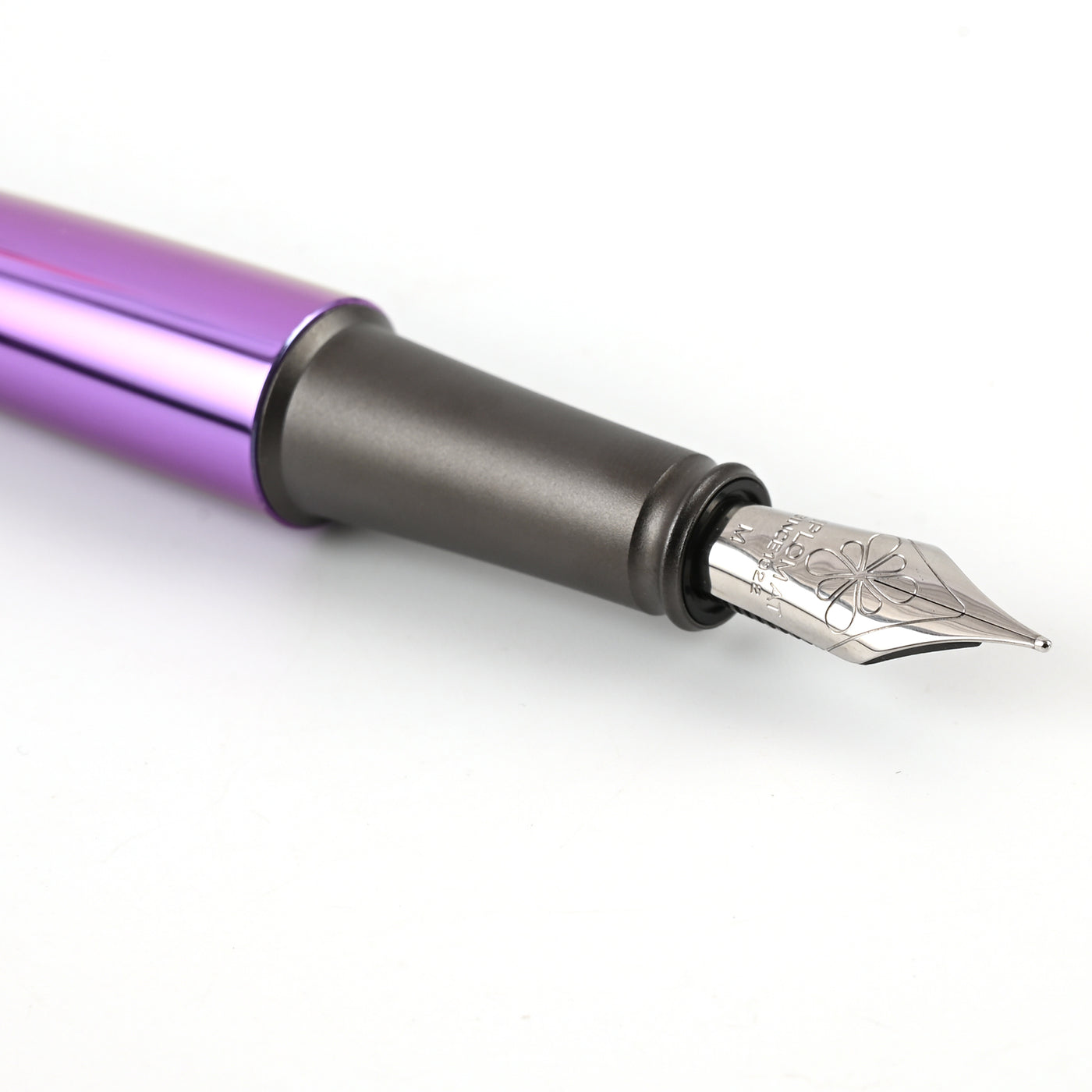 Diplomat Aero Fountain Pen - Funky BT (Special Edition) 4