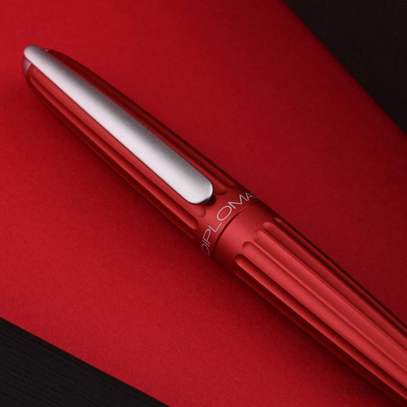 Diplomat Aero Fountain Pen - Red 11