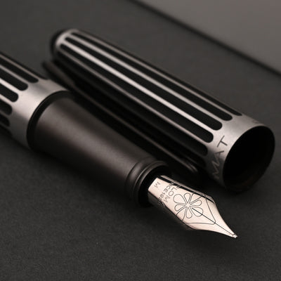 Diplomat Aero Fountain Pen - Stripes Black 7