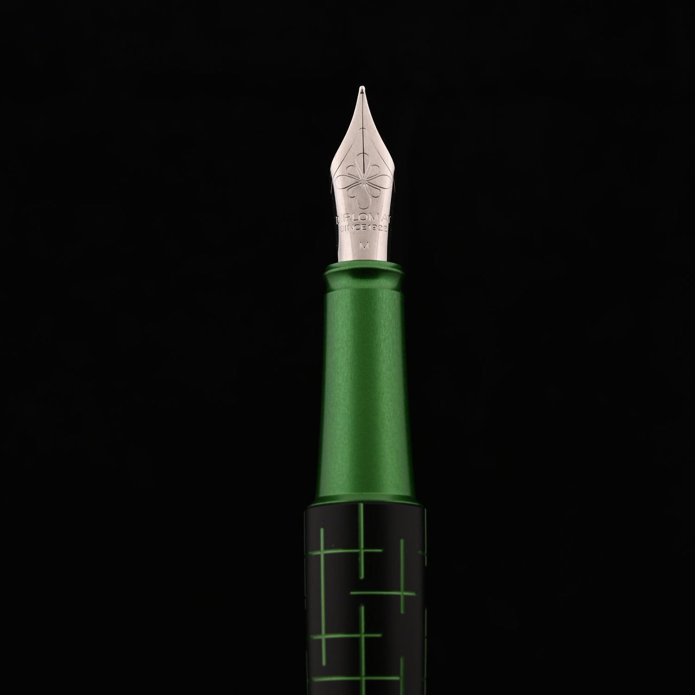 Diplomat Elox 14K Gold Fountain Pen - Matrix Black/Green 10