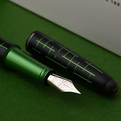 Diplomat Elox 14K Gold Fountain Pen - Matrix Black/Green 12