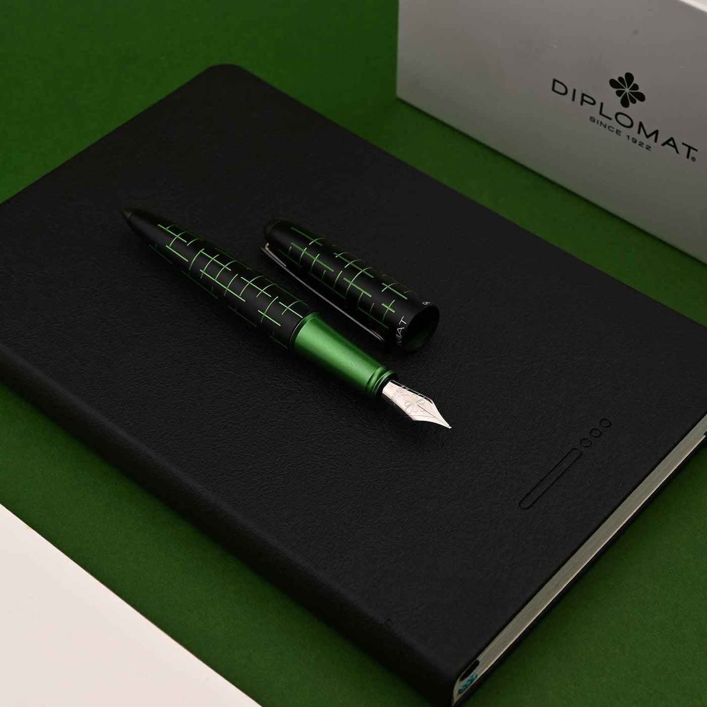 Diplomat Elox 14K Gold Fountain Pen - Matrix Black/Green 8