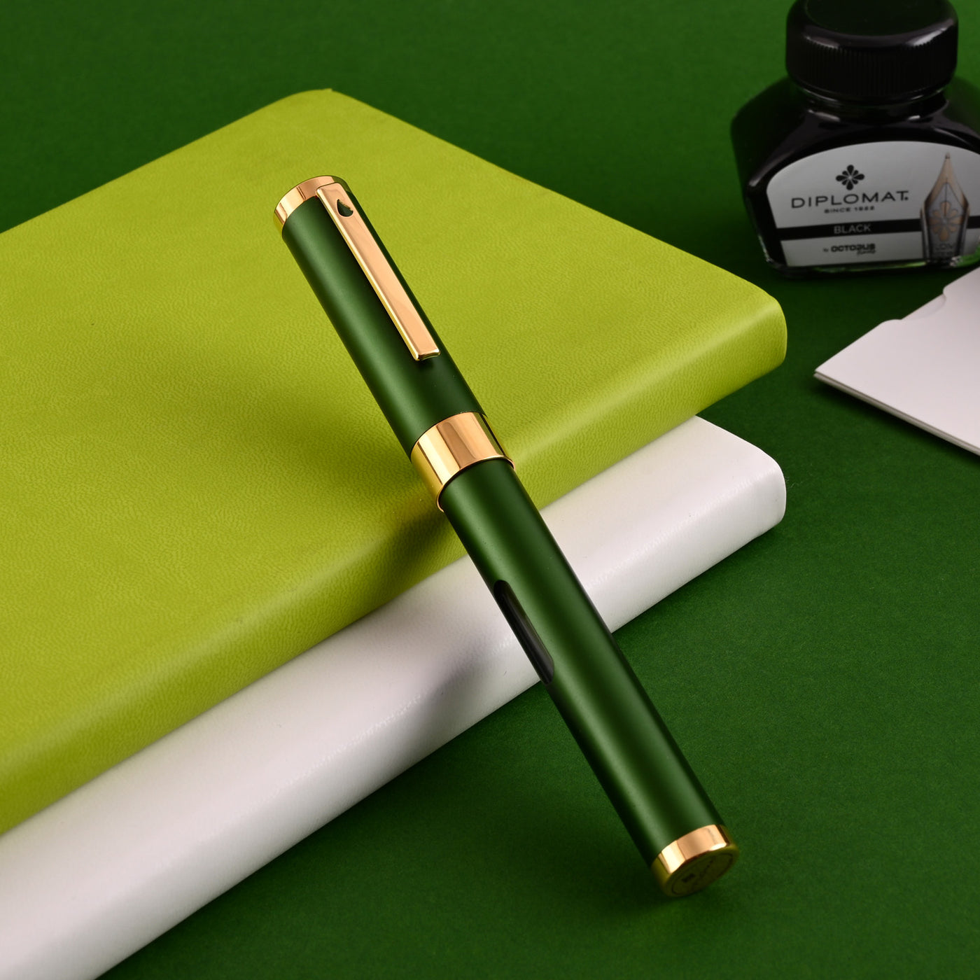 Diplomat Nexus Fountain Pen - Green GT 12