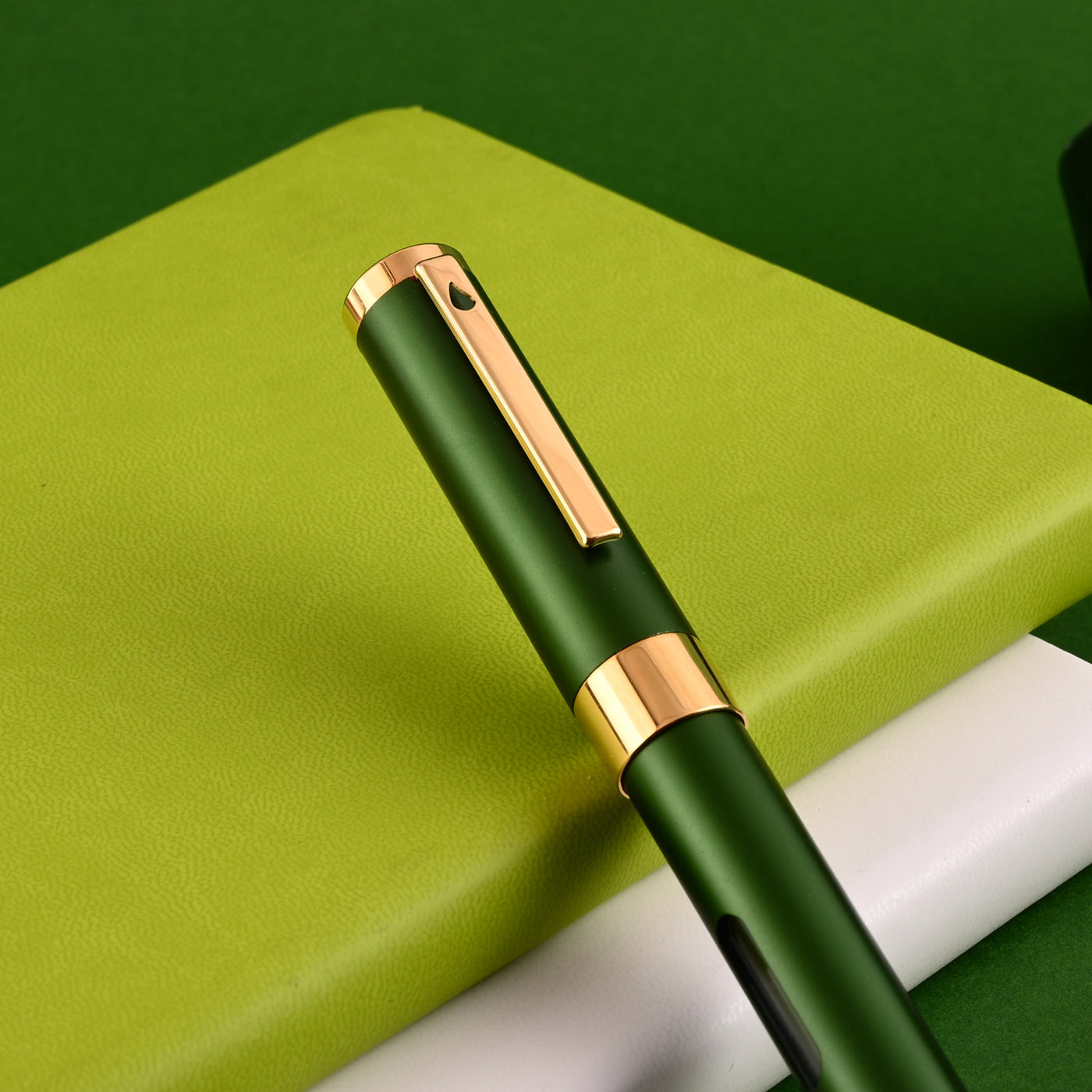 Diplomat Nexus Fountain Pen - Green GT 9