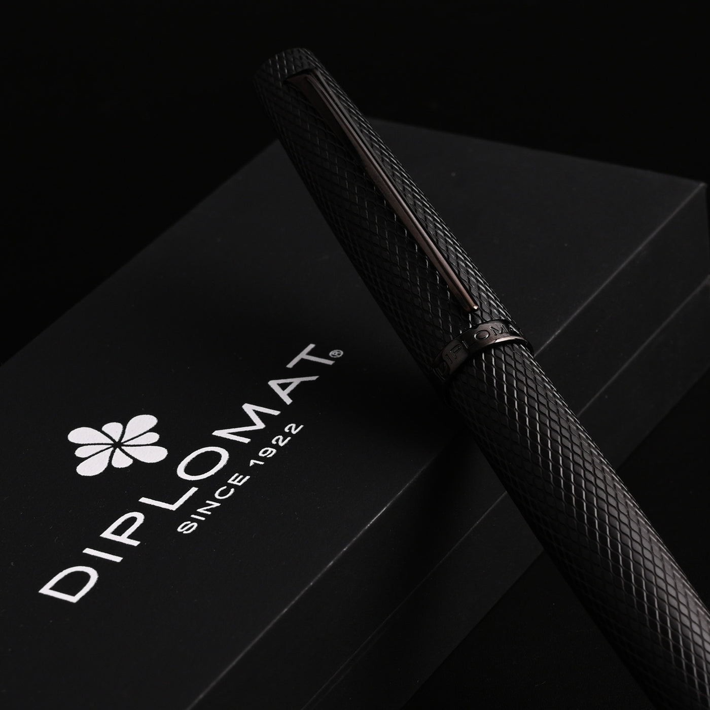 Diplomat Viper Fountain Pen - Black