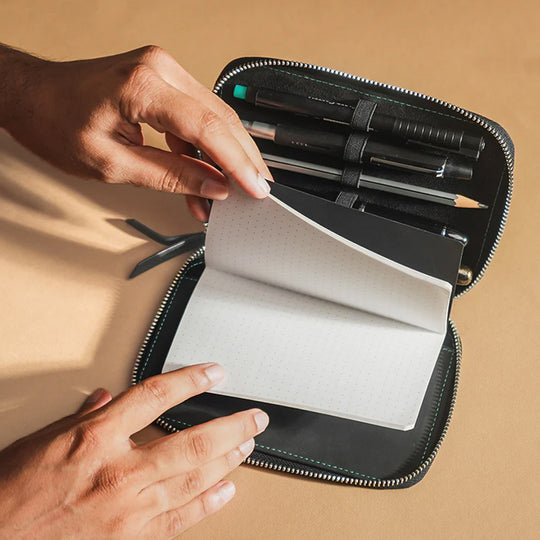 Endless Companion Leather Adjustable 5 Pen Holder - Black