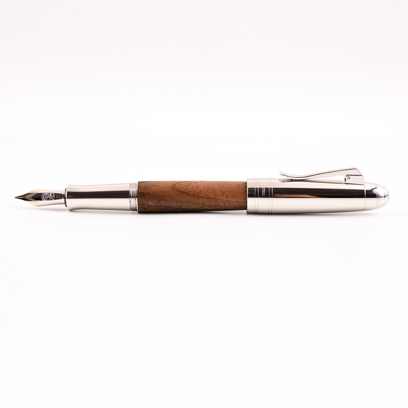 Graf Von Faber-Castell Magnum Fountain Pen - Caucasian Walnut Wood 8