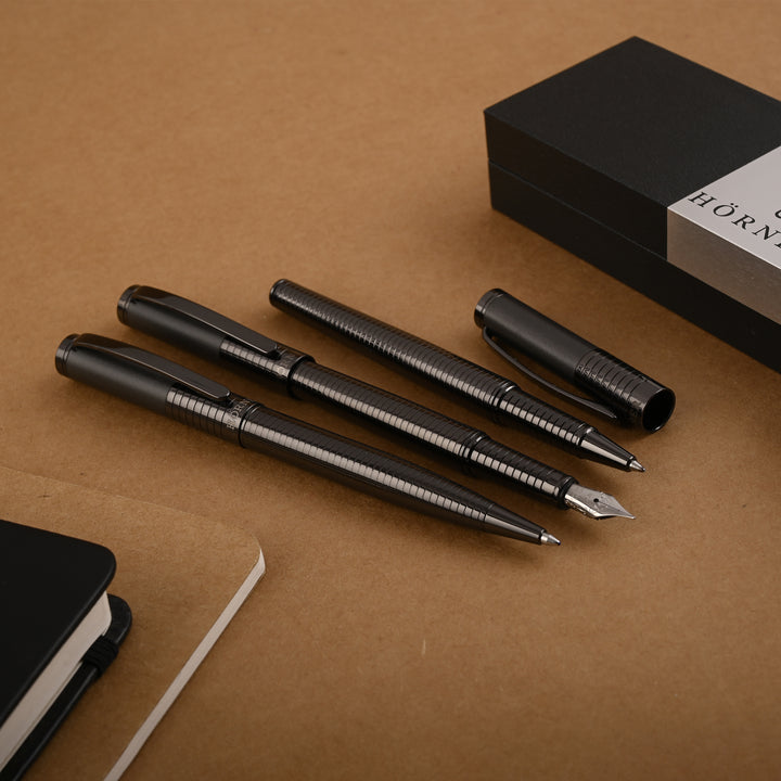 Penna Roller HÖRNER Fortress I | Metallica Di Lusso Con Incisione | Mina Intercambiabile Blu 0.7 Mm | Elegante Confezione Regalo