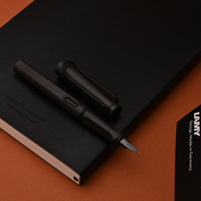 Lamy Gift Set - Safari Umbra Fountain Pen with myPaperclip A5 Black Notebook 2
