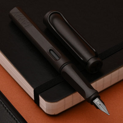 Lamy Gift Set - Safari Umbra Fountain Pen with myPaperclip A5 Black Notebook and Card Holder 6