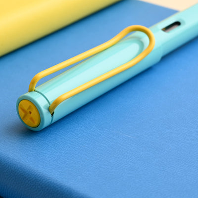 Lamy Safari Fountain Pen - Pina Colada (Special Edition) 10