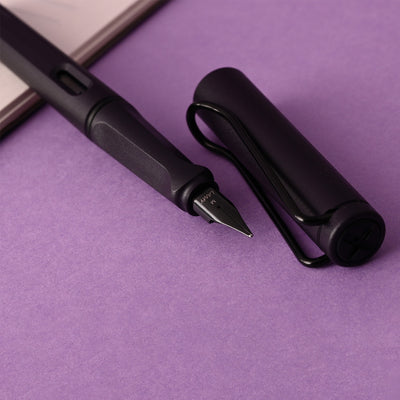 Lamy Safari Fountain Pen - Steel Black 10