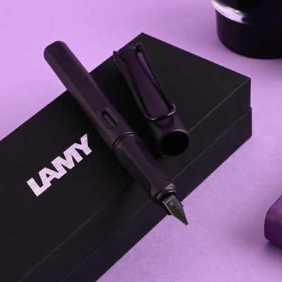 Lamy Safari Fountain Pen - Steel Black 7