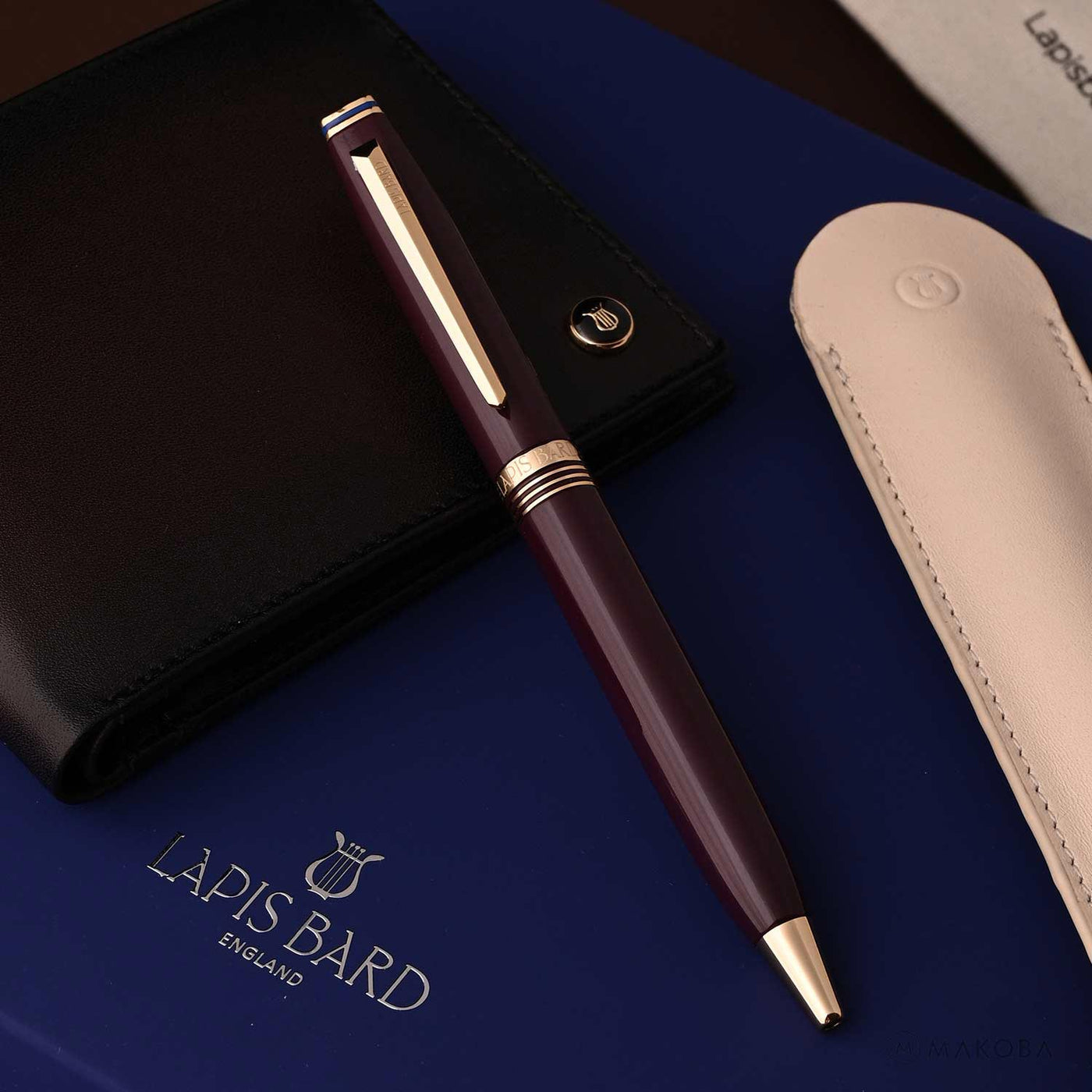 Lapis Bard Gift Set - Contemporary Bordeaux Ball Pen with Ducorium Bordeaux Wallet 6
