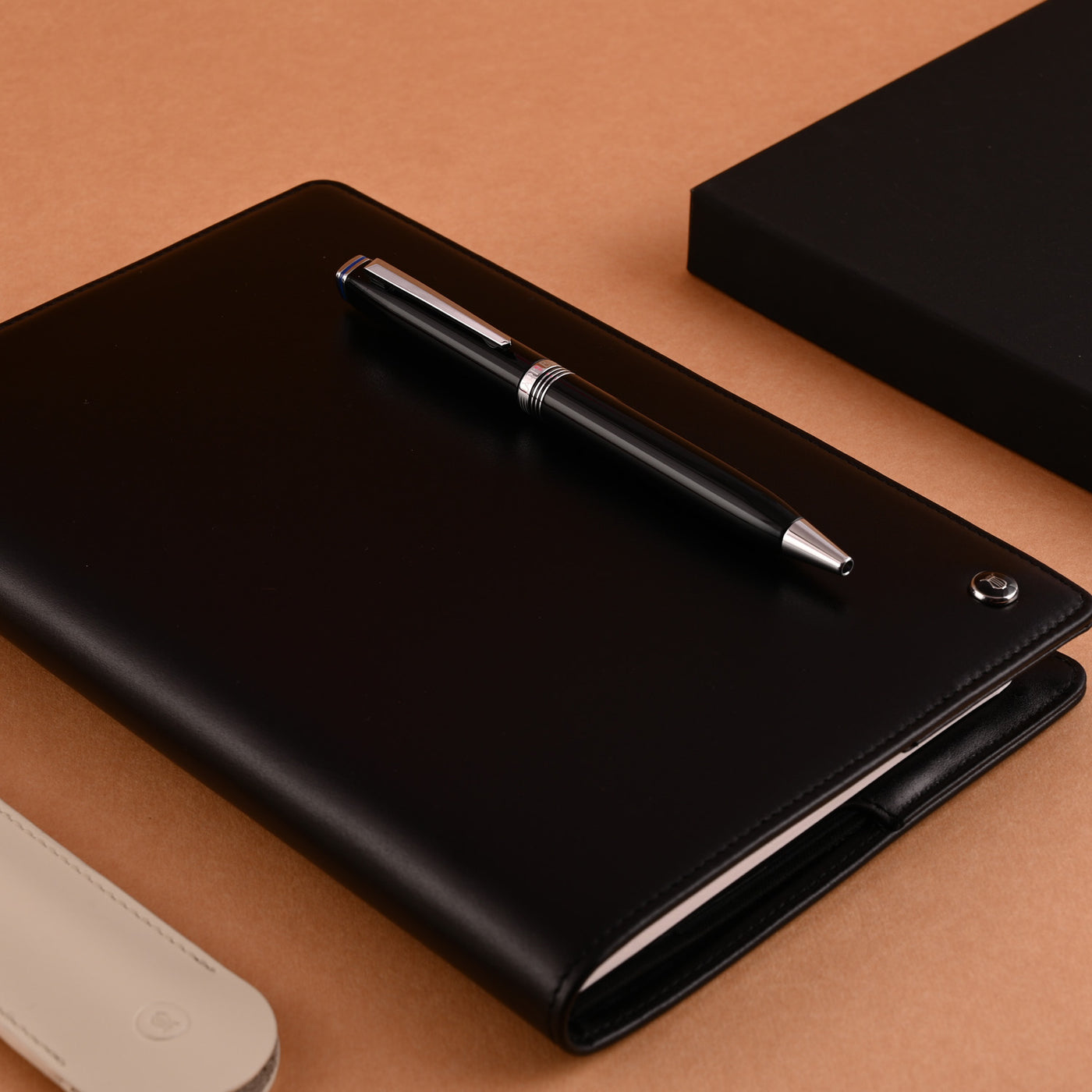 Lapis Bard Gift Set - Contemporary Black Ball Pen with Mayfair Leather Notebook 16