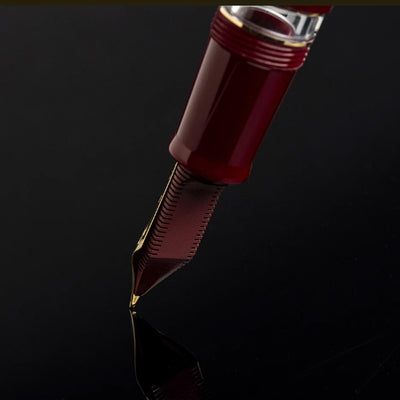 Leonardo Dodici Guilloche No. 6 Fountain Pen - Burgundy GT 11