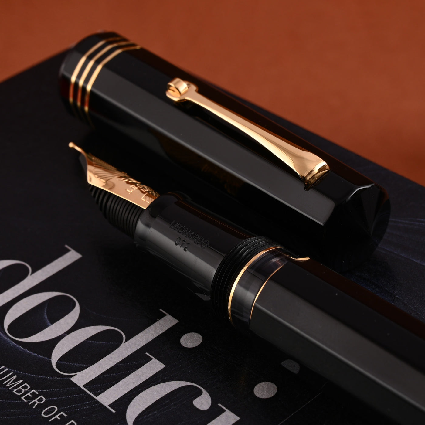 Leonardo Dodici No.6 Fountain Pen - Vulcanica GT 10