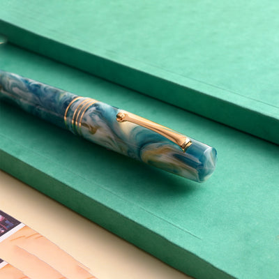 Leonardo MZ Grande 2.0 Galattica Fountain Pen - Planetary Nebula GT (Limited Edition) 10