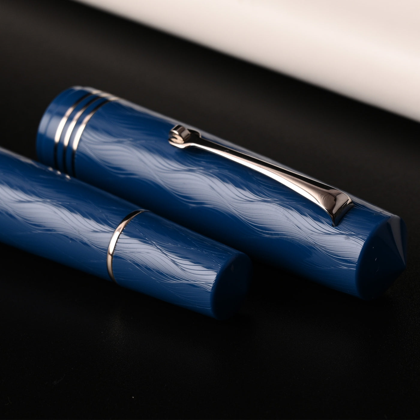 Leonardo MZ Grande 2.0 The Art of Guilloche Fountain Pen - Iris CT 12