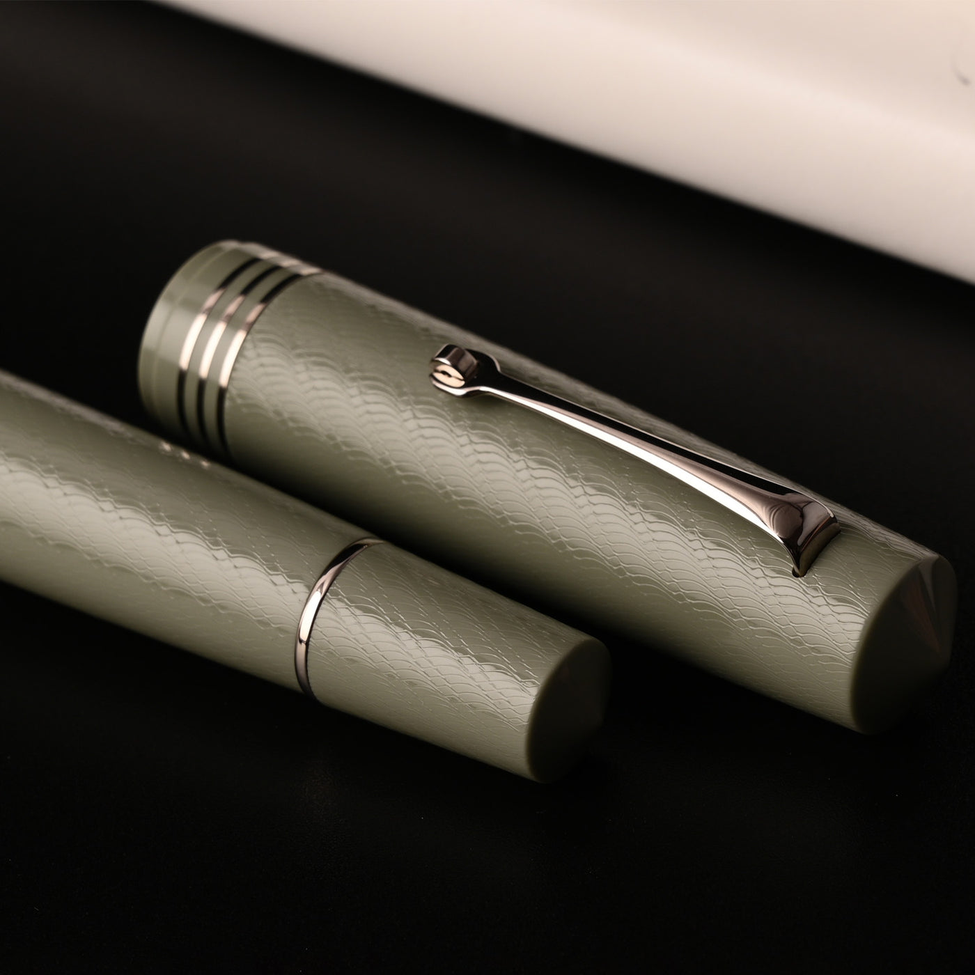 Leonardo MZ Grande 2.0 The Art of Guilloche Fountain Pen - Verdigris CT 12