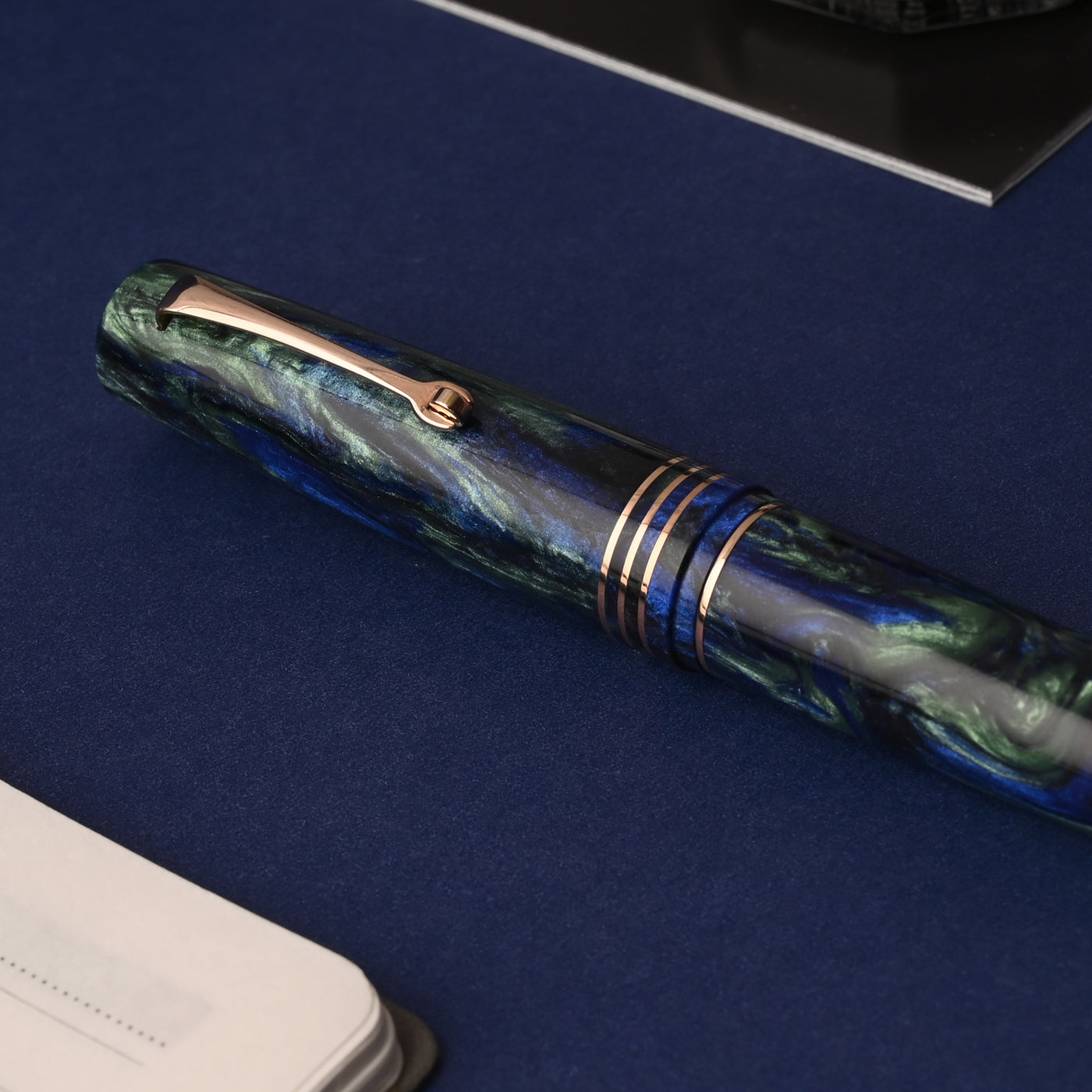 Leonardo MZ Grande 2.0 The Power of Flowers Fountain Pen - Fiordaliso Blue RGT (Limited Edition) 14