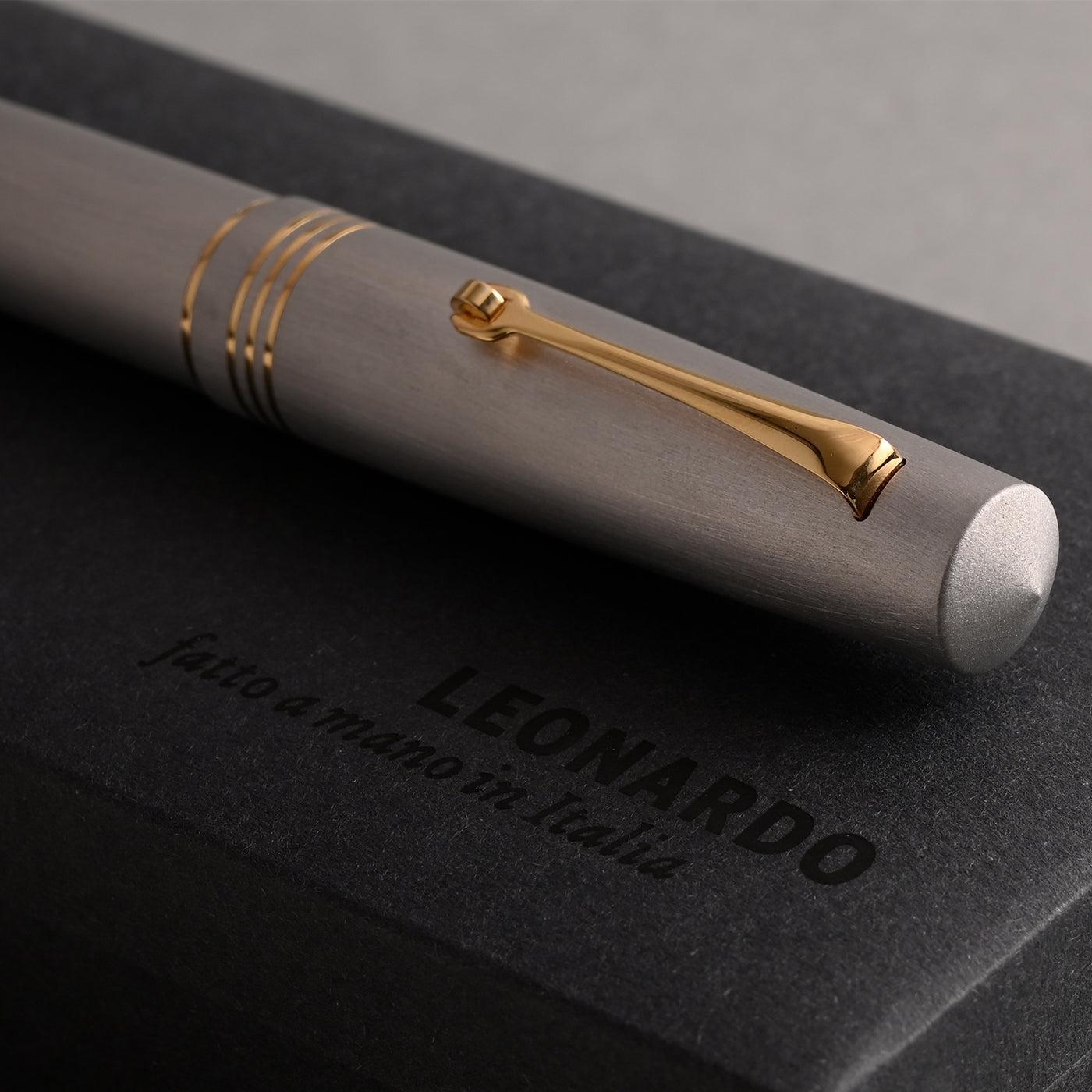 Leonardo Momento Zero Fountain Pen - Aluminia GT (Limited Edition) 10