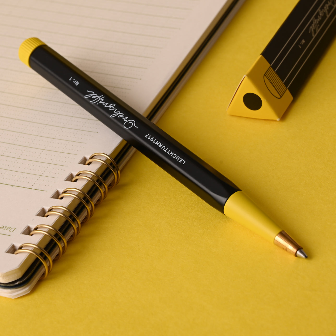 Leuchtturm1917 Drehgriffel Nr. 1 Bauhaus Edition Ball Pen - Black/Lemon (Special Edition) 4